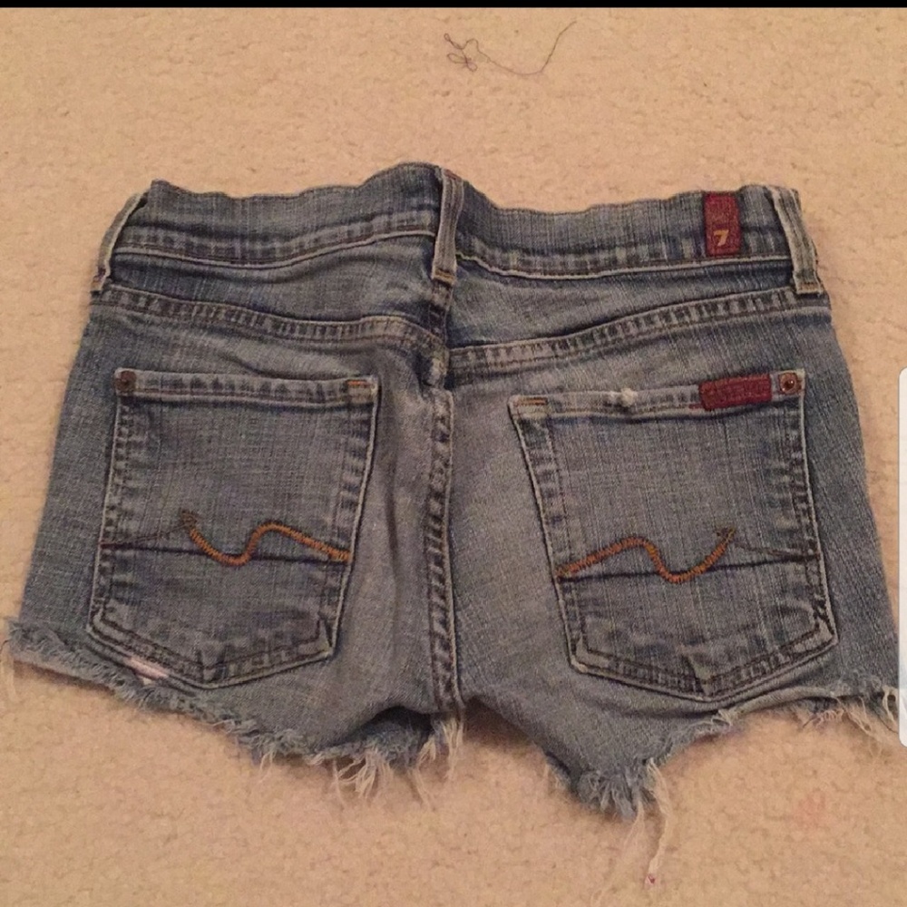 7 For All Mankind Shorts - Picture 3 of 5